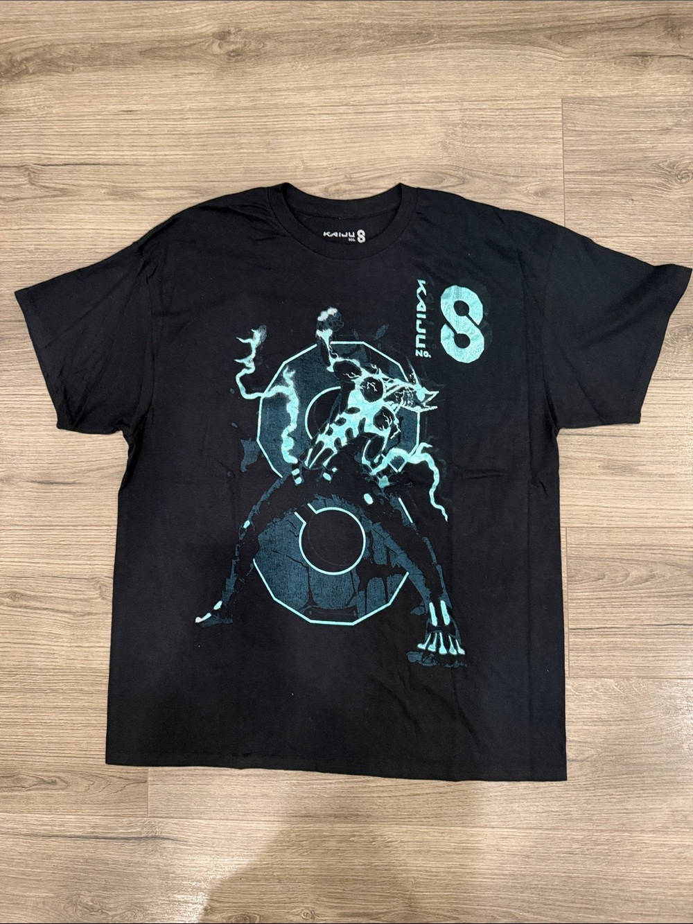 Kaiju No. 8 Blue Foil Tee Men’s Size Extra Large